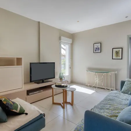 Bassin By Interhome *
